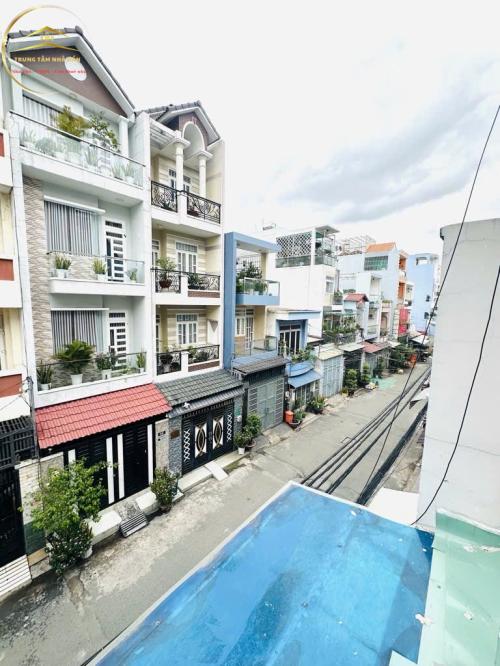 Nhà 2 tầng đẹp mê ly Tân Phủ, tặng nội thất xịn, giá chỉ hơn 5 tỷ